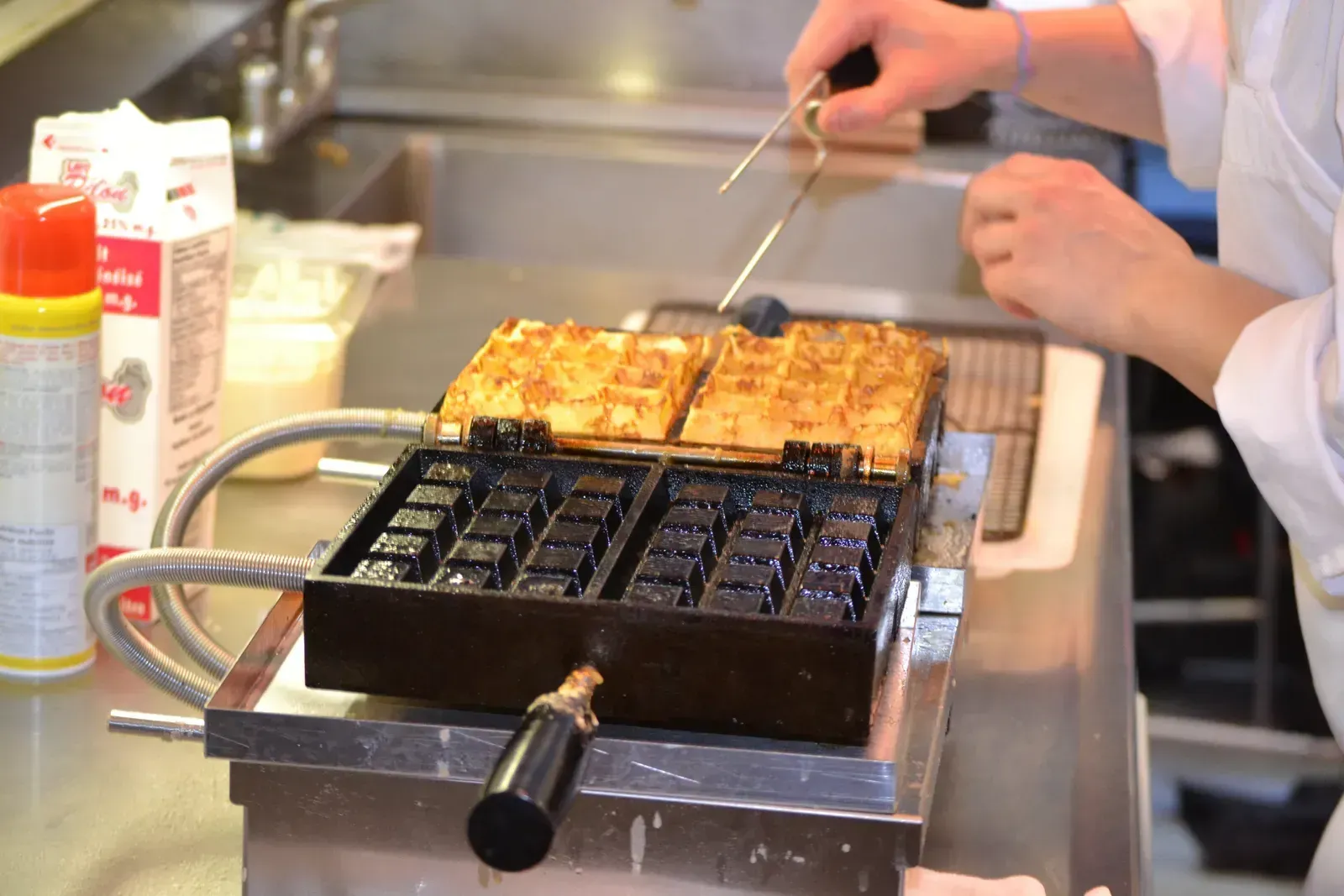 3. Overloading the waffle and pancake station (By Rivalinb2, CC BY-SA 3.0)