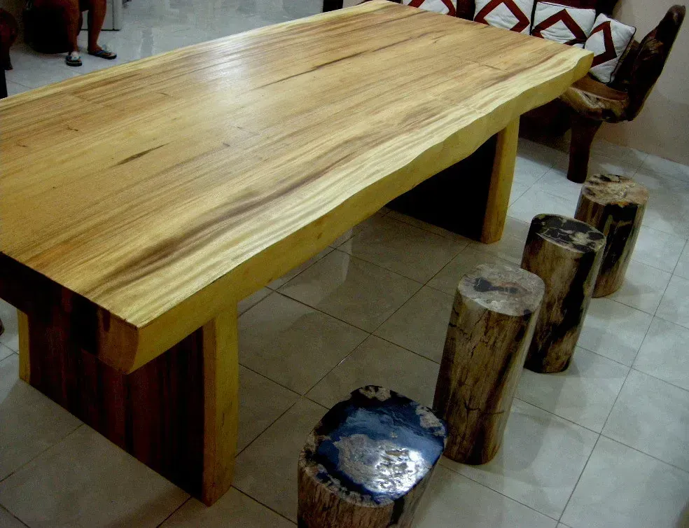 14. Buying Fast Furniture That Won't Last (IndoGemstone, Flickr, CC BY 2.0)
