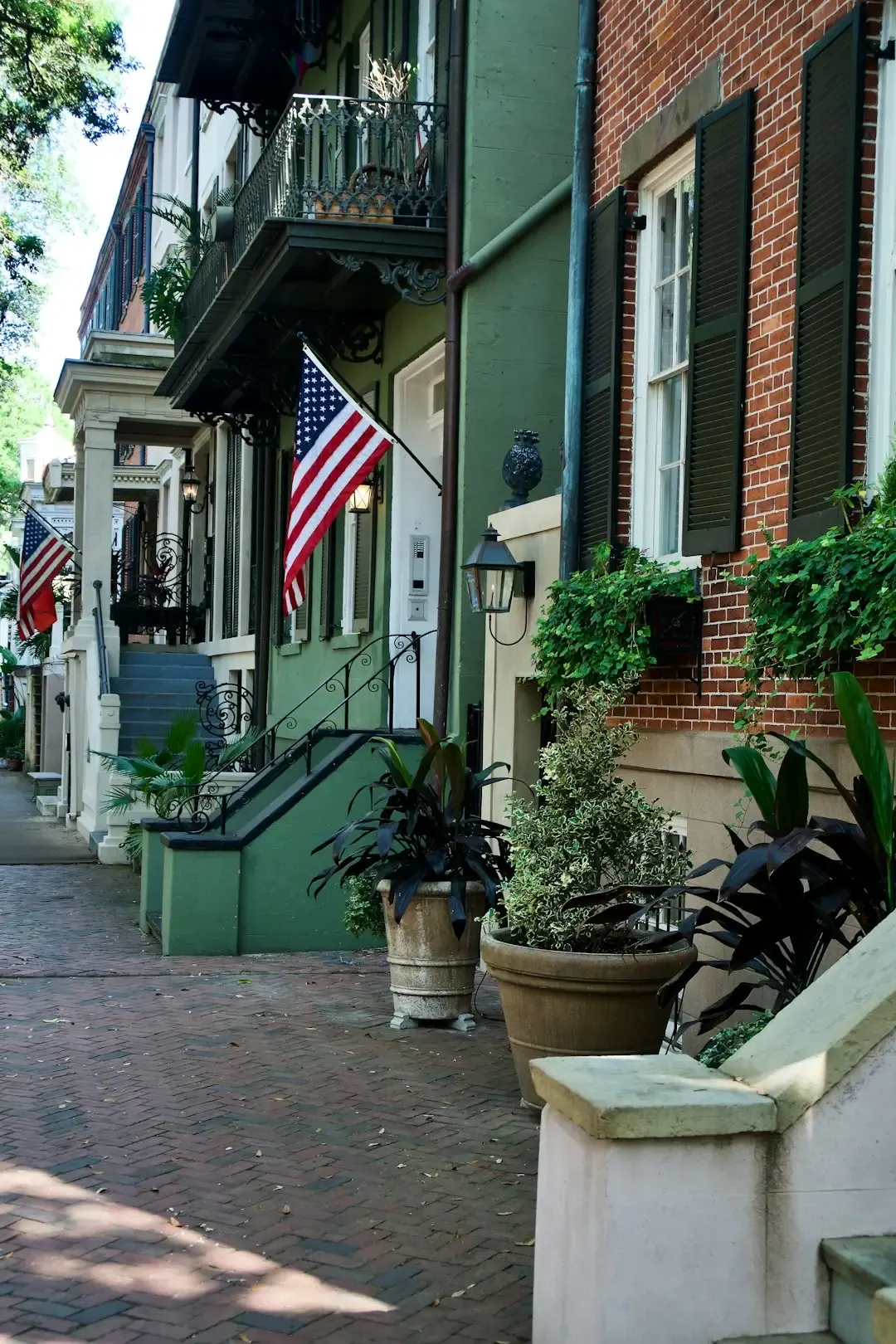 Historic District Permits: The Slow, Expensive Layer of Red Tape (Image Credits: Unsplash)