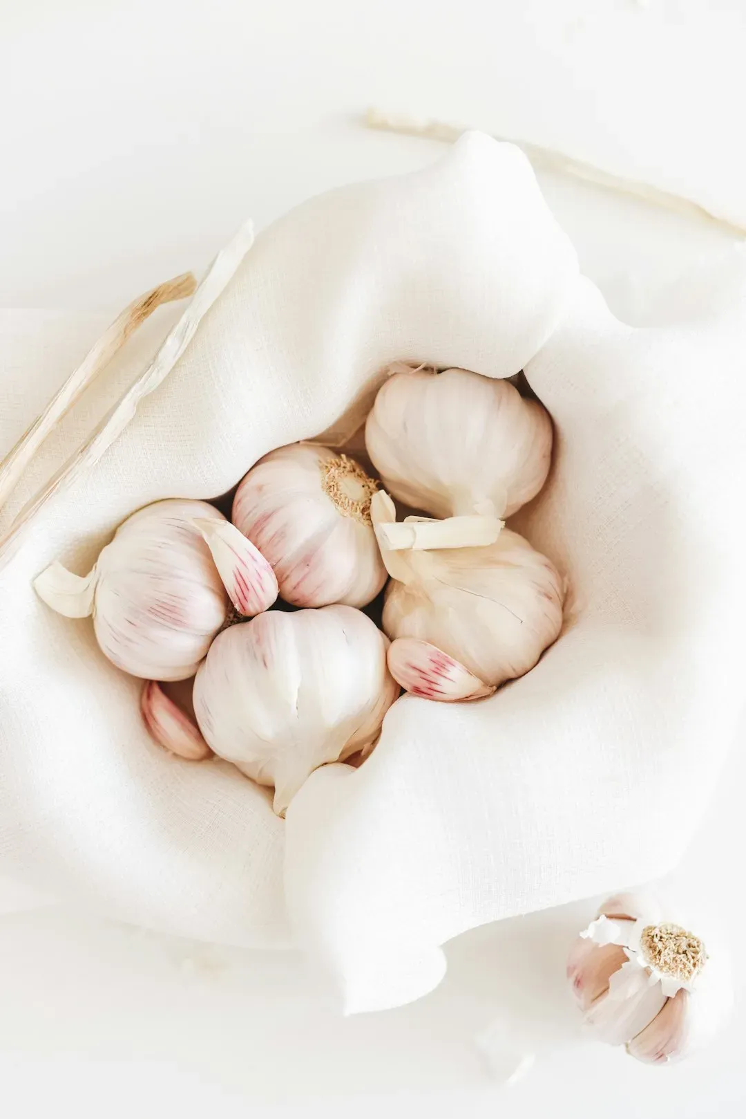 1. Garlic (Image Credits: Unsplash)
