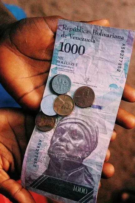 Venezuela: living on borrowed dollars (Image Credits: Pexels)