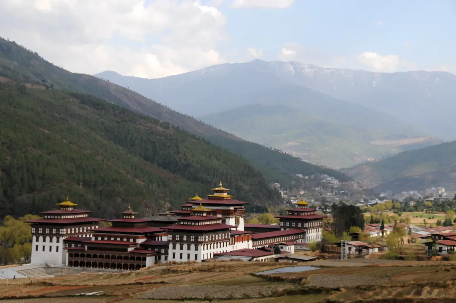 Bhutan: royal discretion trumps every requirement (By David Broad, CC BY 3.0)