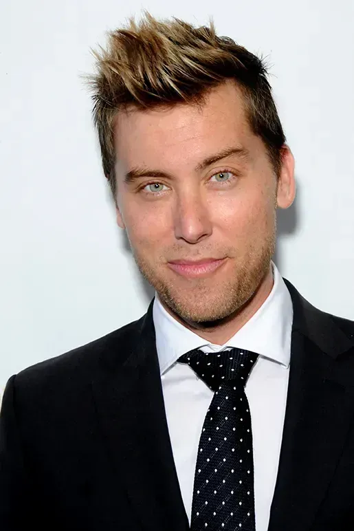 Frosted Tips and the Hair Crimes We All Committed (Image Credits: By Toglenn, CC BY-SA 3.0)