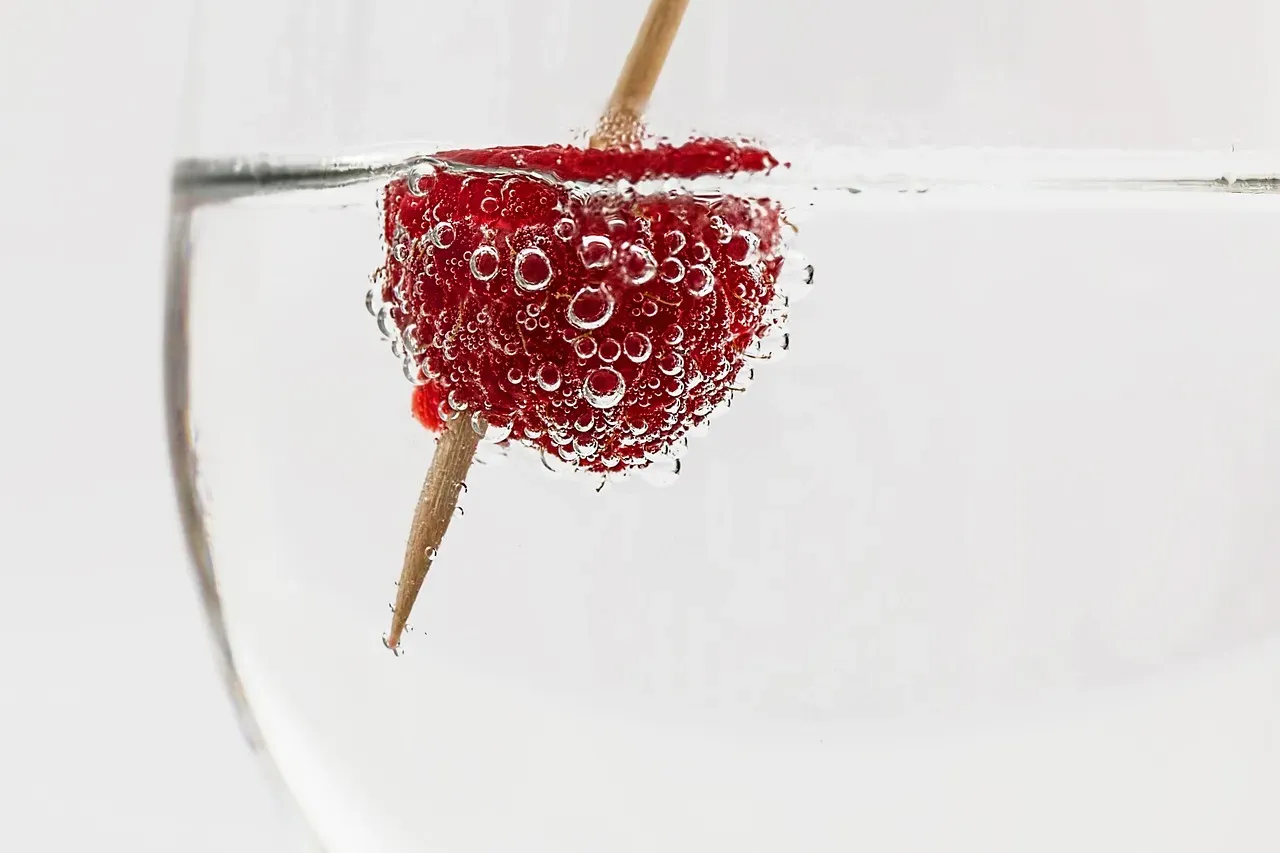 3. Water Only, For Hours (Image Credits: Pixabay)