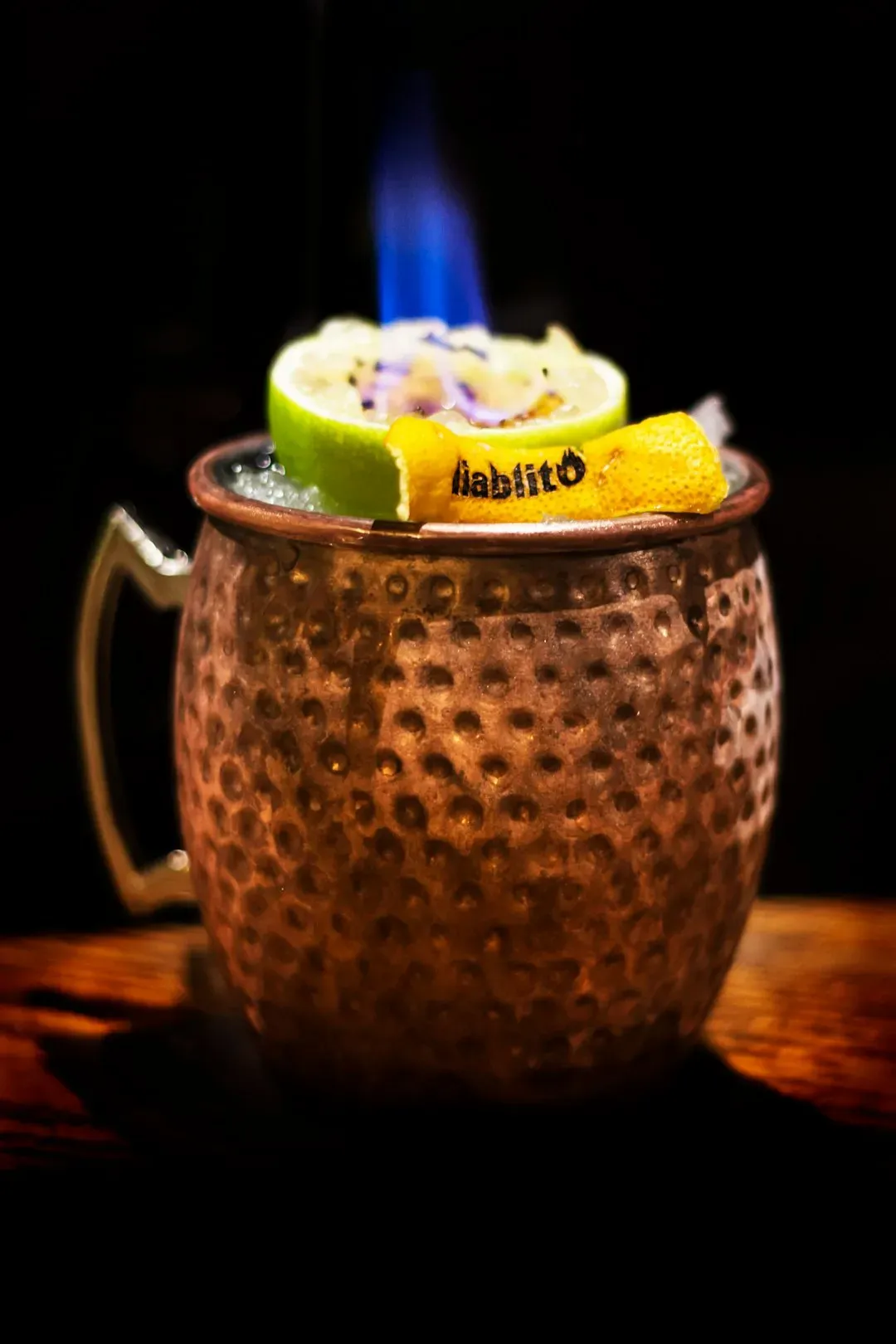 7. The Moscow Mule - Vodka, Ginger Beer, Lime Juice (Image Credits: Unsplash)