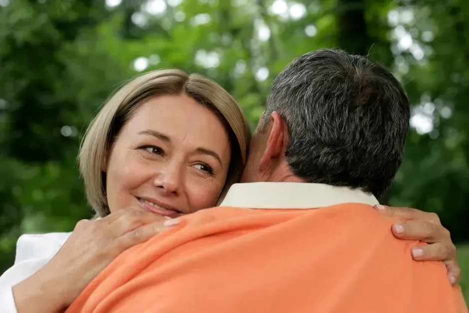 8. Physical affection that feels genuine (Image Credits: Pexels)