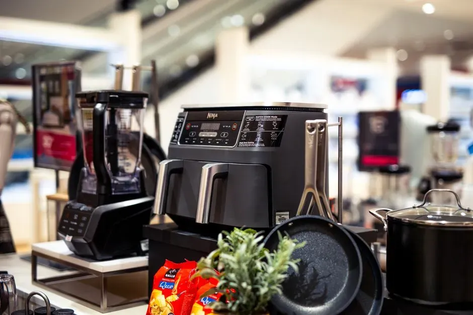 5. Kitchen Gadgets Used Once (Image Credits: Pexels)