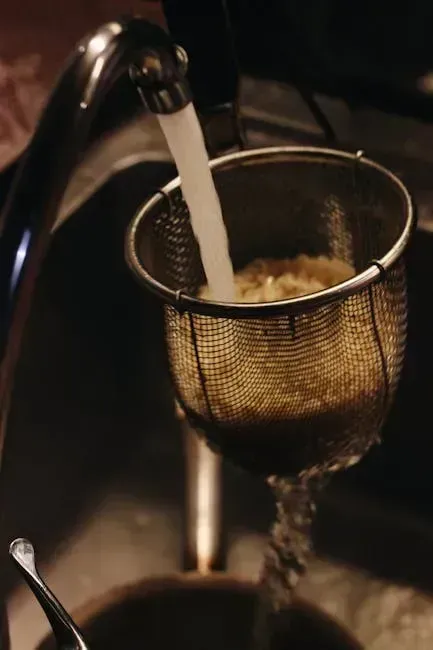 7. Rinsing Pasta After Cooking (Image Credits: Pexels)