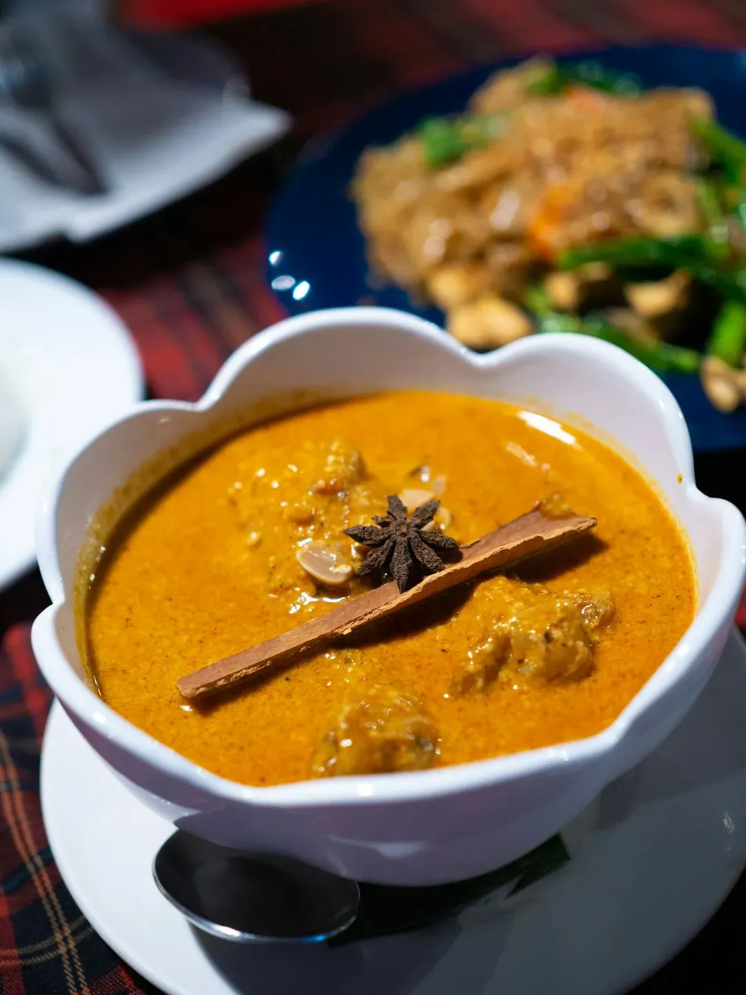 Thai Curries and Specialty Dishes (Image Credits: Unsplash)