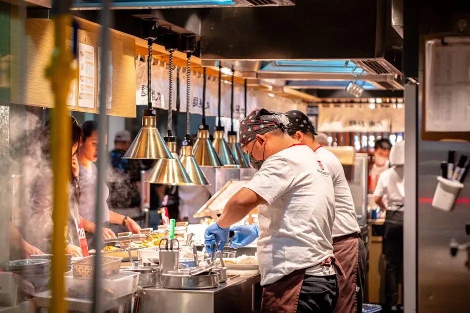 8. Allowing Loud Chef Calls and Internal Communication to Dominate (Image Credits: Pexels)