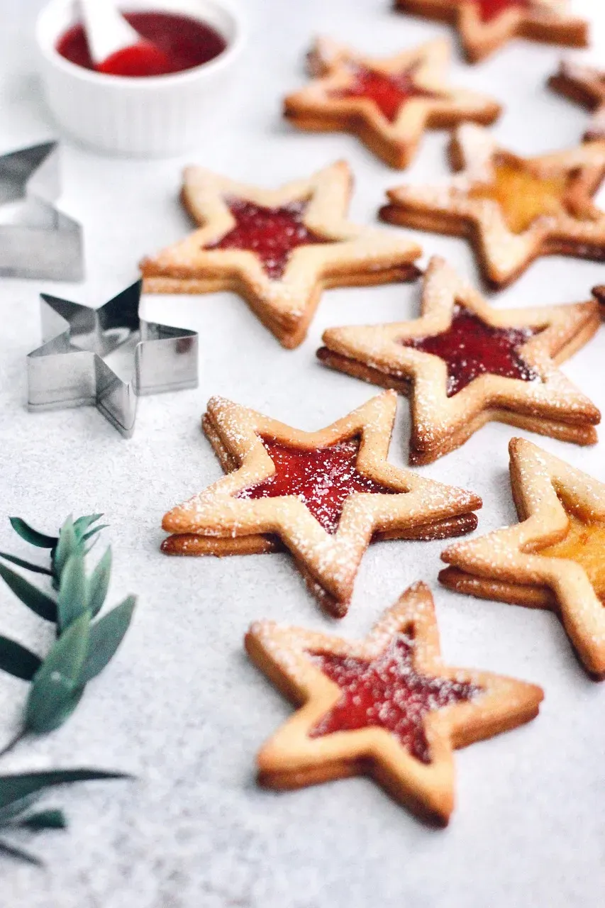 4. Holiday Cookie Baking Marathons (Image Credits: Pixabay)