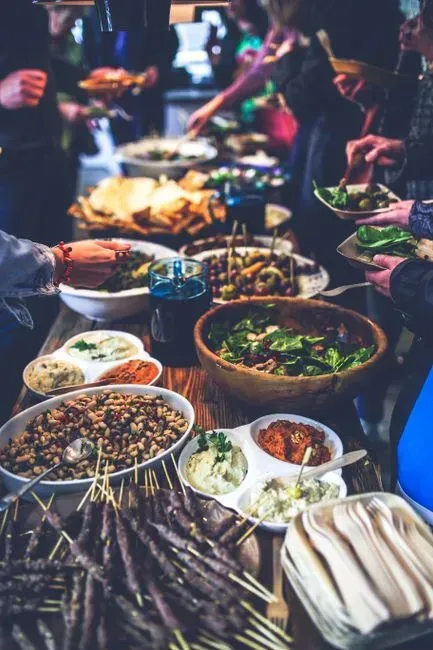 4. Bringing a dish that needs last minute prep (Image Credits: Pexels)