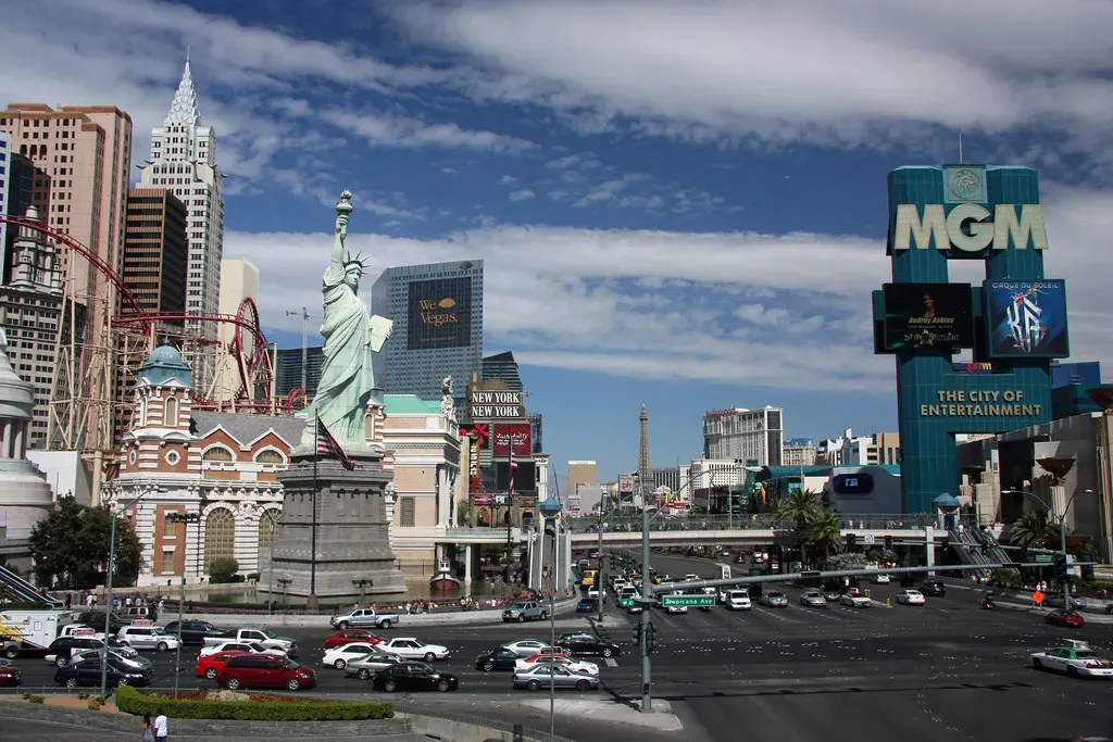 New York: The Slow Bleed That Won't Stop (Ronnie Macdonald, Flickr, CC BY 2.0)