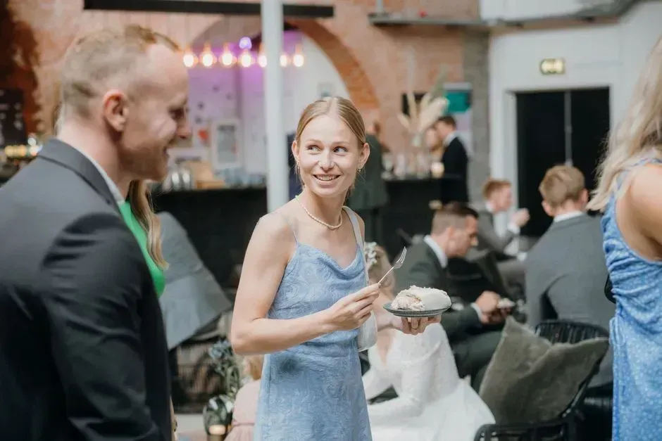 5. Interrupting mid-sentence (Image Credits: Pexels)