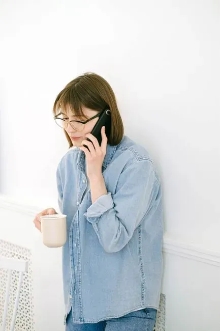 Making a Phone Call and Speaking Face to Face (Image Credits: Pexels)