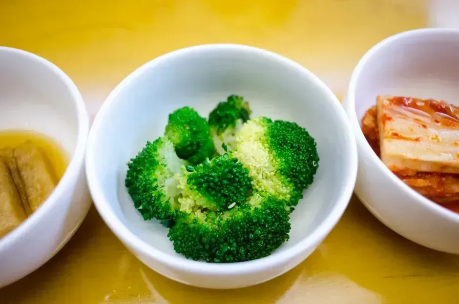 4. Cruciferous vegetables and bean-based dishes (Image Credits: Pexels)