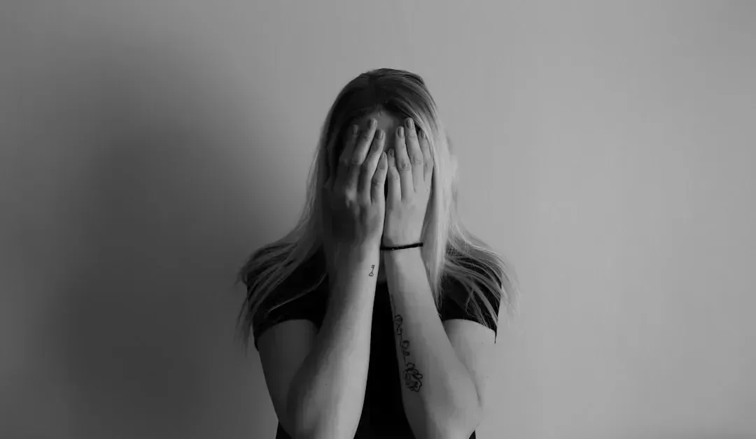 14. She's Already Grieving the Marriage in Private (Image Credits: Unsplash)