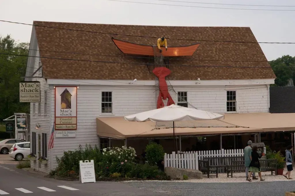 6. Many restaurants vanish for half the year (deek ay, Flickr, CC BY 2.0)
