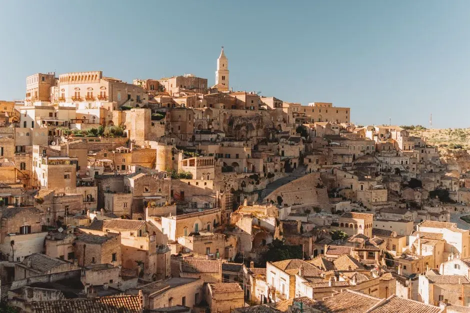 Italy: Don't Confuse the Coperto With a Tip (Image Credits: Pexels)