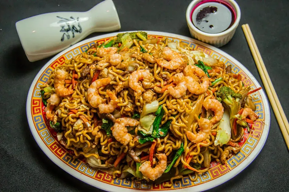 7. Ramen Noodle Stir-Fry with Vegetables (Image Credits: Pexels)