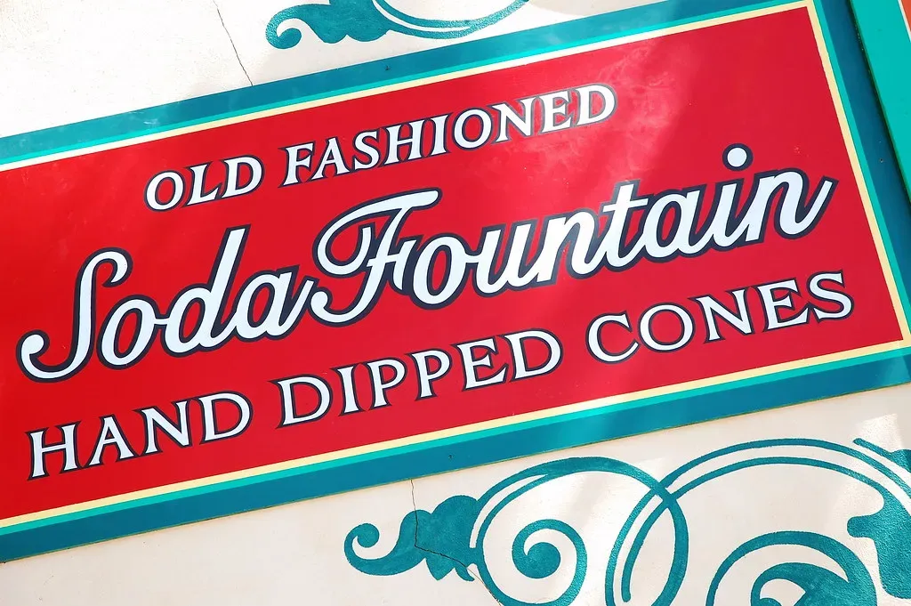 7. The Green River Soda Fountain Drink (Steve Snodgrass, Flickr, CC BY 2.0)