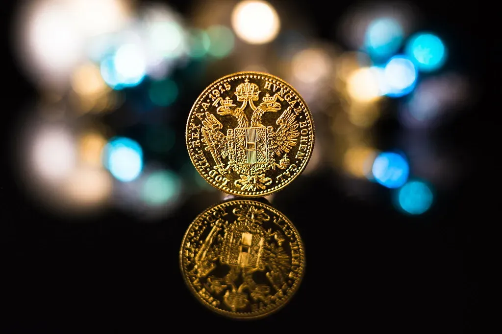 Counterfeits Are Everywhere for the Most Valuable Dates (Theo Crazzolara, Flickr, CC BY 2.0)