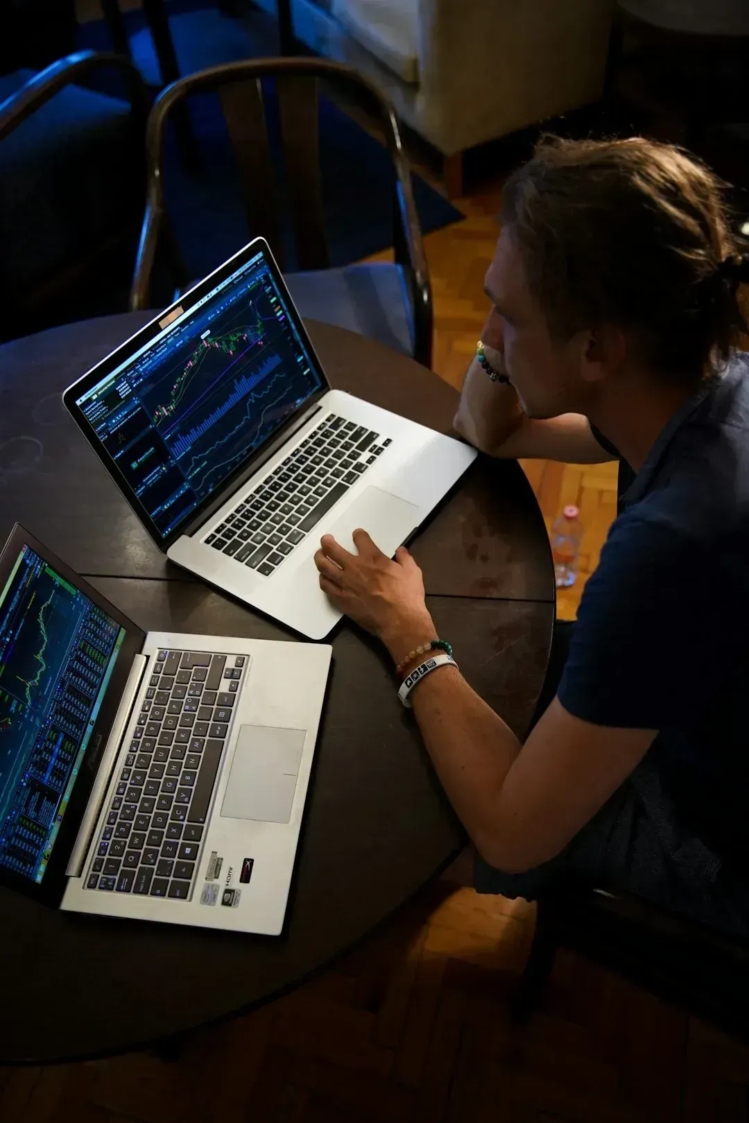 1. Obsessively Checking Their Portfolio, Even Daily (Image Credits: Unsplash)