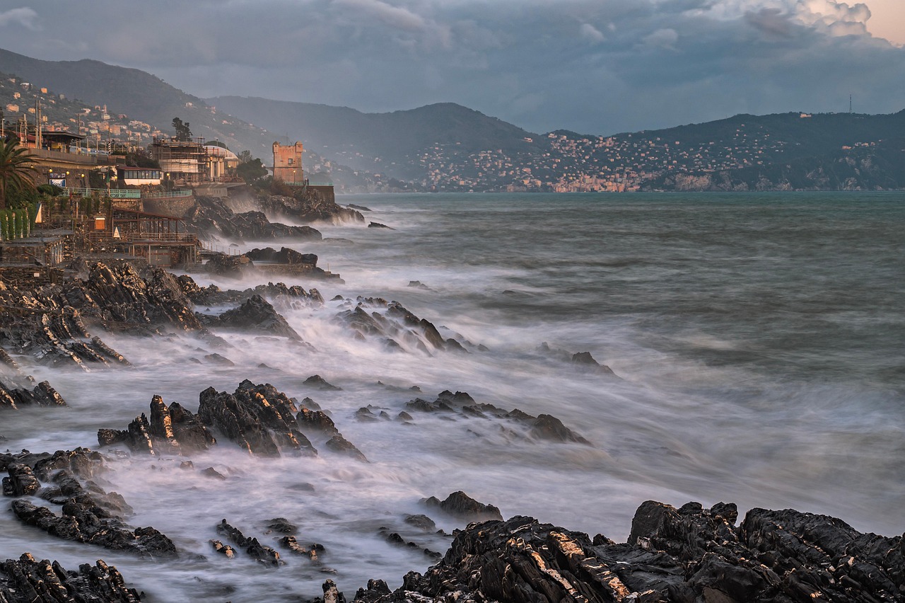 How Climate Change Amplifies Coastal Storm Fears (image credits: pixabay)
