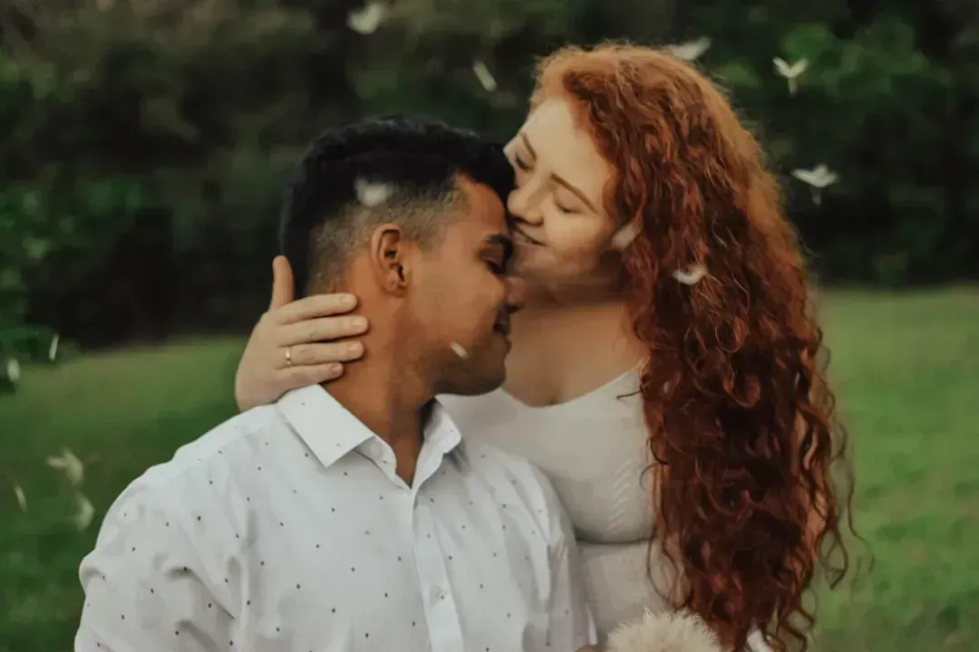 15. That Her Need for Closeness Is Not the Same as Neediness (Image Credits: Unsplash)