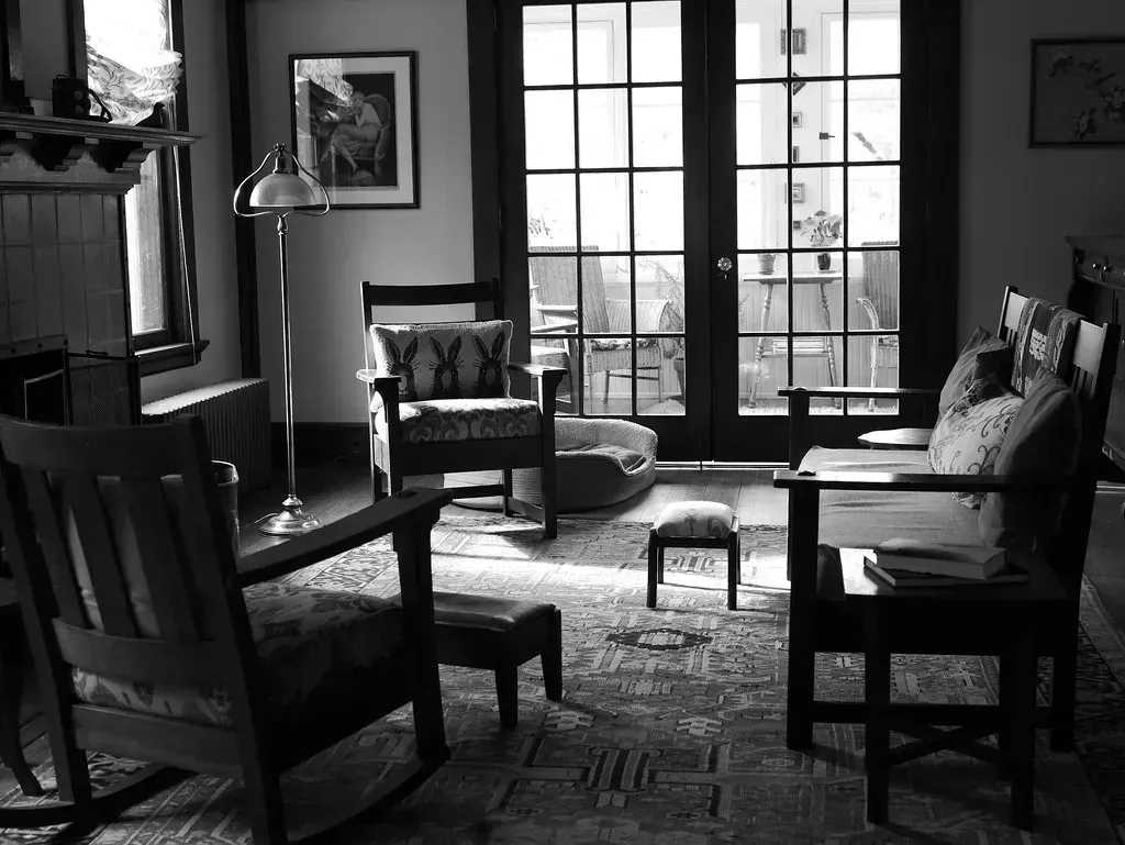 9. Lack of Natural Light (heldermira, Flickr, CC BY 2.0)