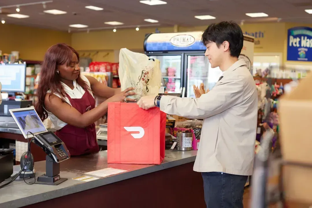 7. The Checkout Zone Is a Last-Minute Spending Trap (Image Credits: Unsplash)
