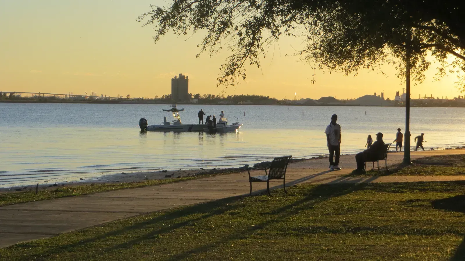 2. Lake Charles, Louisiana - The Most Humid City You've Never Heard Of (Image Credits: By David Wilson, CC BY 2.0)
