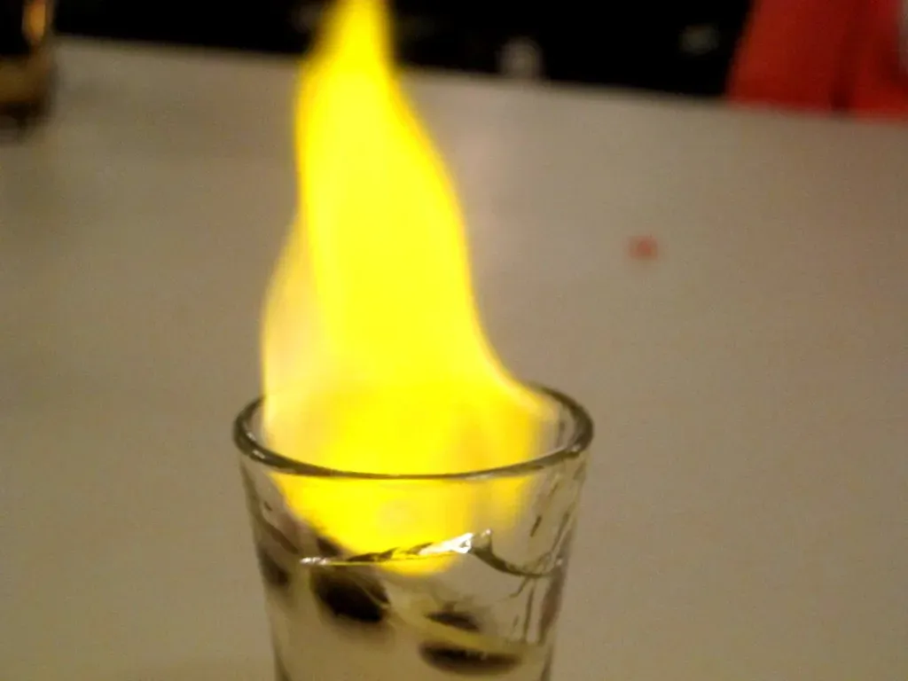 5. Flaming Cocktails: When Showmanship Becomes a Safety Issue (nist6ss, Flickr, CC BY-SA 2.0)