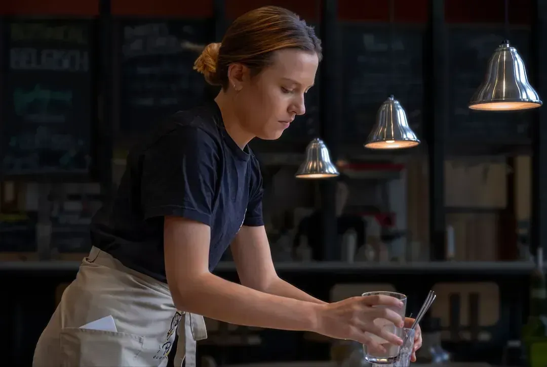5. They Treat Service Workers Poorly (Image Credits: Unsplash)
