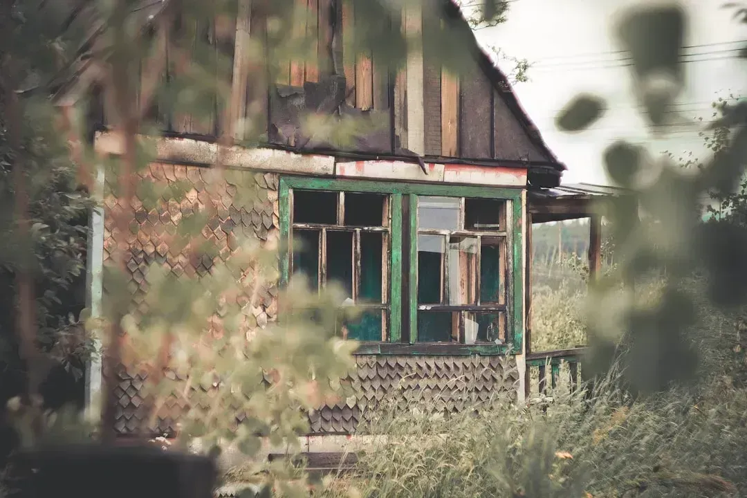 Zombie Foreclosures and Ghost Neighborhoods (Image Credits: Unsplash)