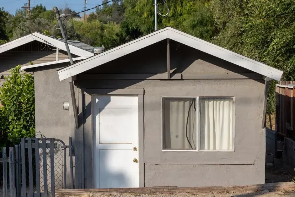 5. Adding an ADU or Guest House Without Navigating Local Zoning Rules (Image Credits: Pexels)