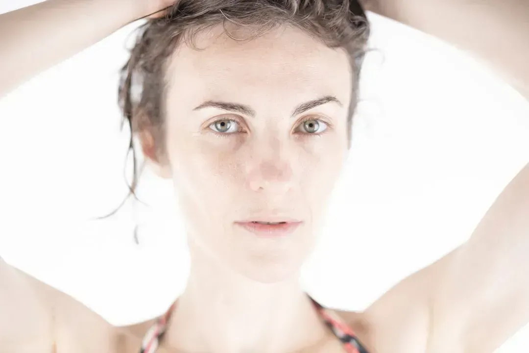 8. We Lose Most Body Heat Through Our Heads (Image Credits: Unsplash)