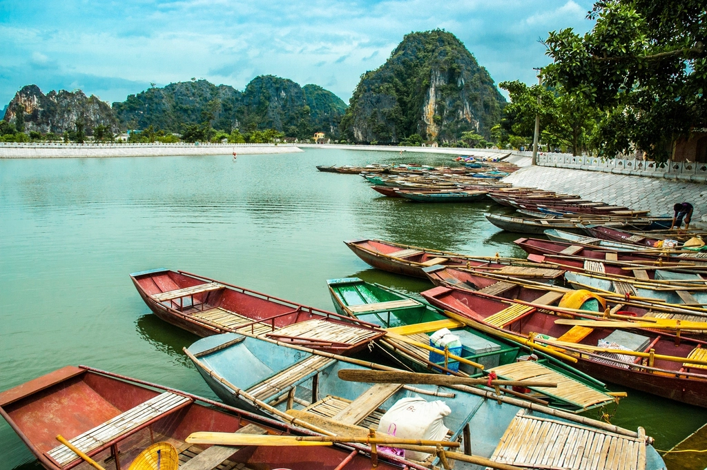 Thailand's Selective Safety Profile (image credits: rawpixel)