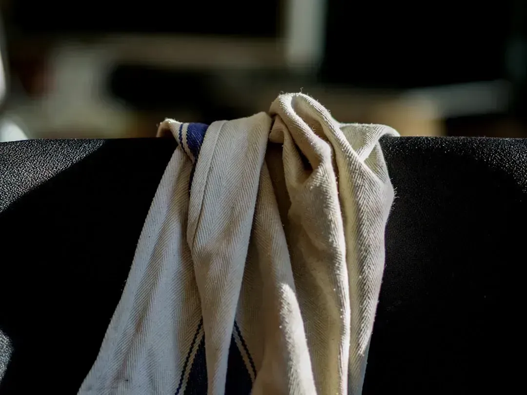 Using Towels to Remove Makeup or Hair Dye (Image Credits: Unsplash)