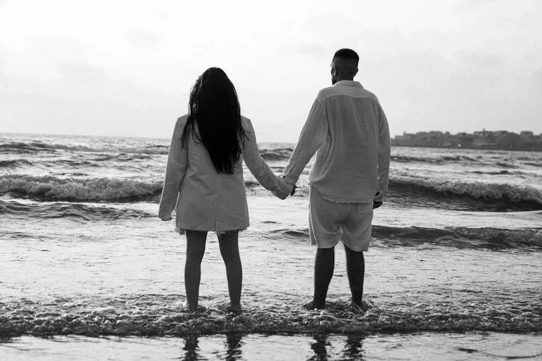 The Fear That the Relationship Is Not Growing Toward Shared Goals (Image Credits: Unsplash)