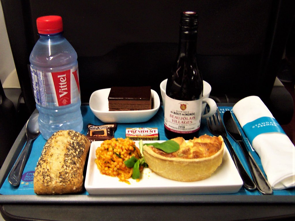 Economic Factors Influencing Food Choices Abroad (image credits: flickr)