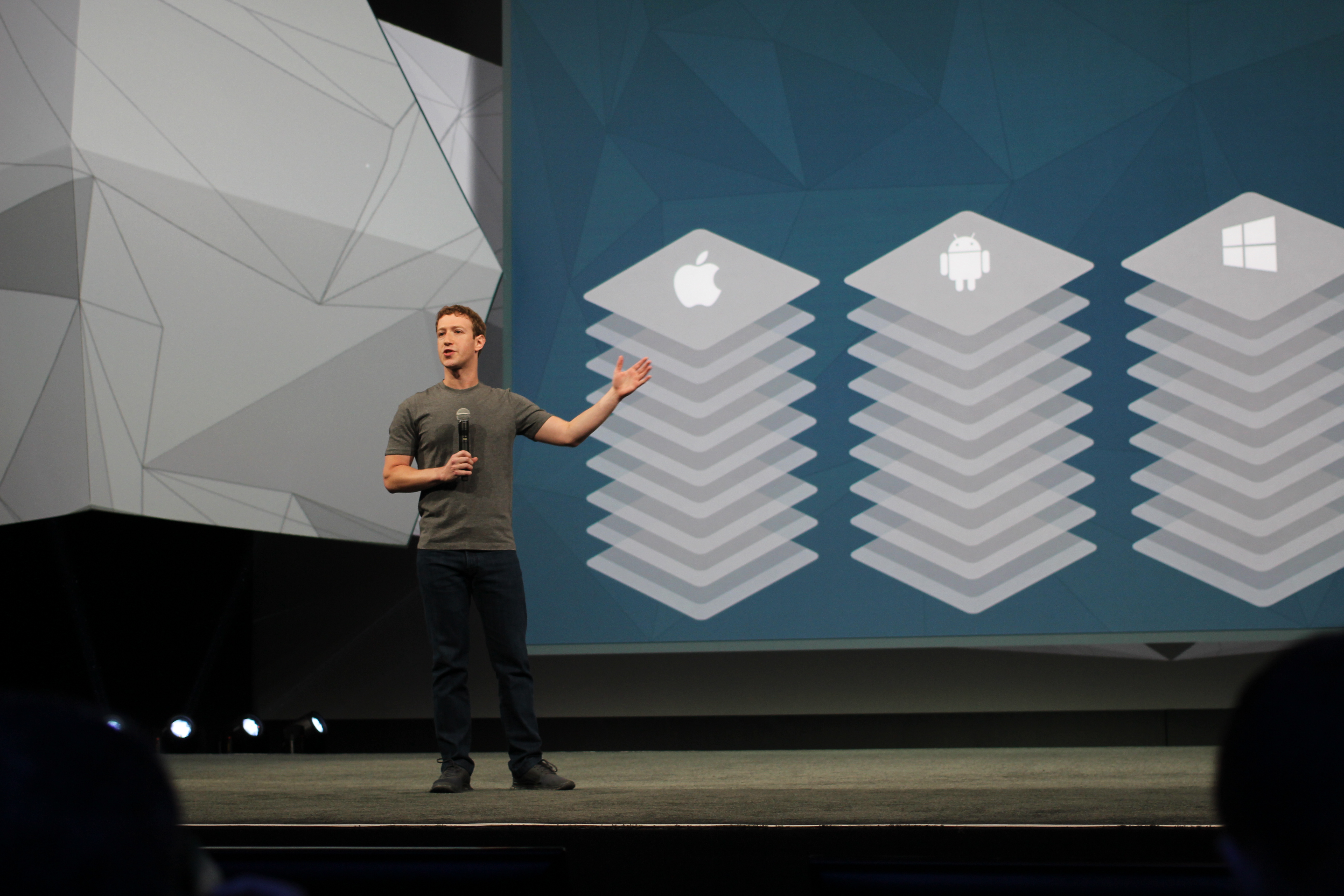 Social Network - Tech Presentations as Battlegrounds (image credits: Mark Zuckerberg on stage at Facebook's F8 Conference, CC BY 2.0, https://commons.wikimedia.org/w/index.php?curid=51057856)