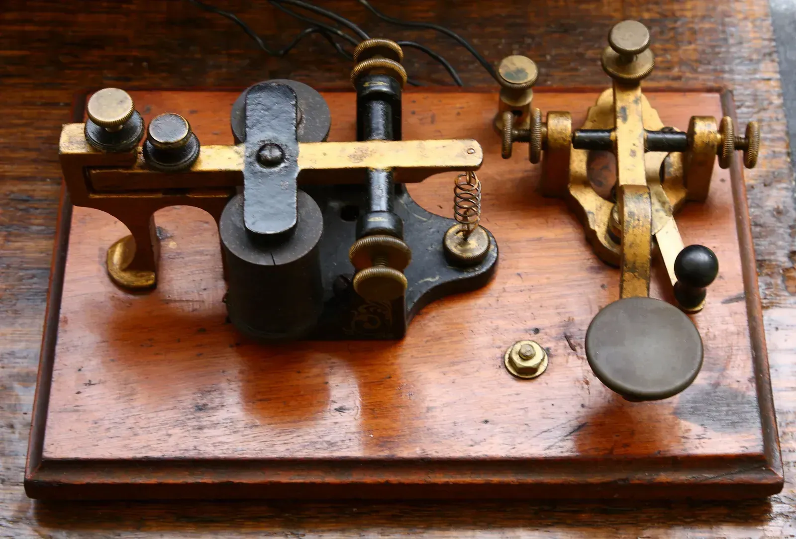 5. The Telegraph (Image Credits: Wallace Study-Telegraph, CC BY 2.0)