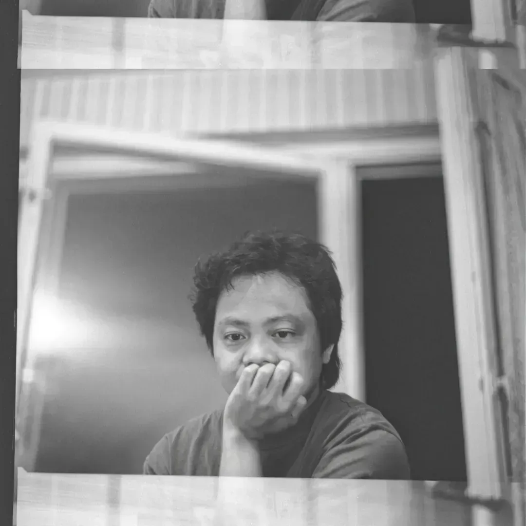 5. Neglecting Emotional Self-Awareness (Image Credits: Unsplash)