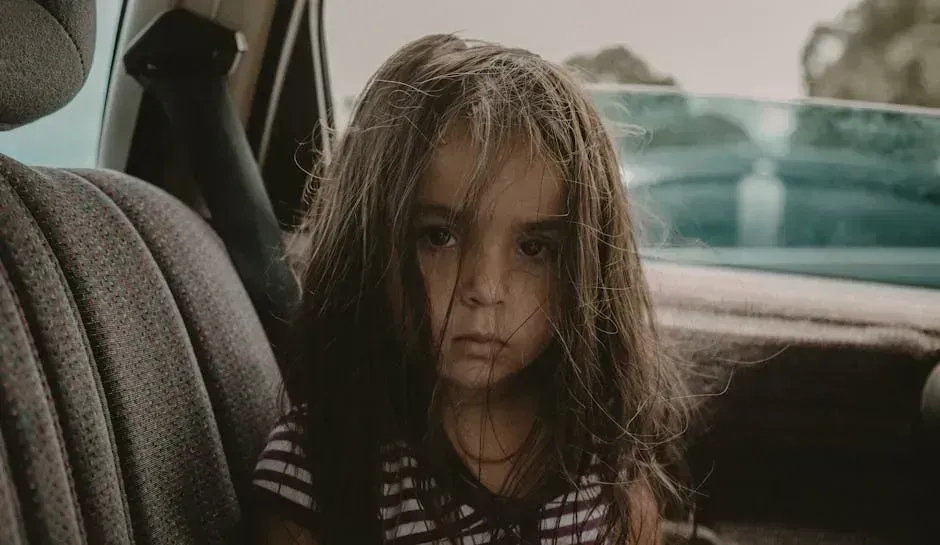 2. Letting Kids Ride Completely Unrestrained in Cars (Image Credits: Pexels)
