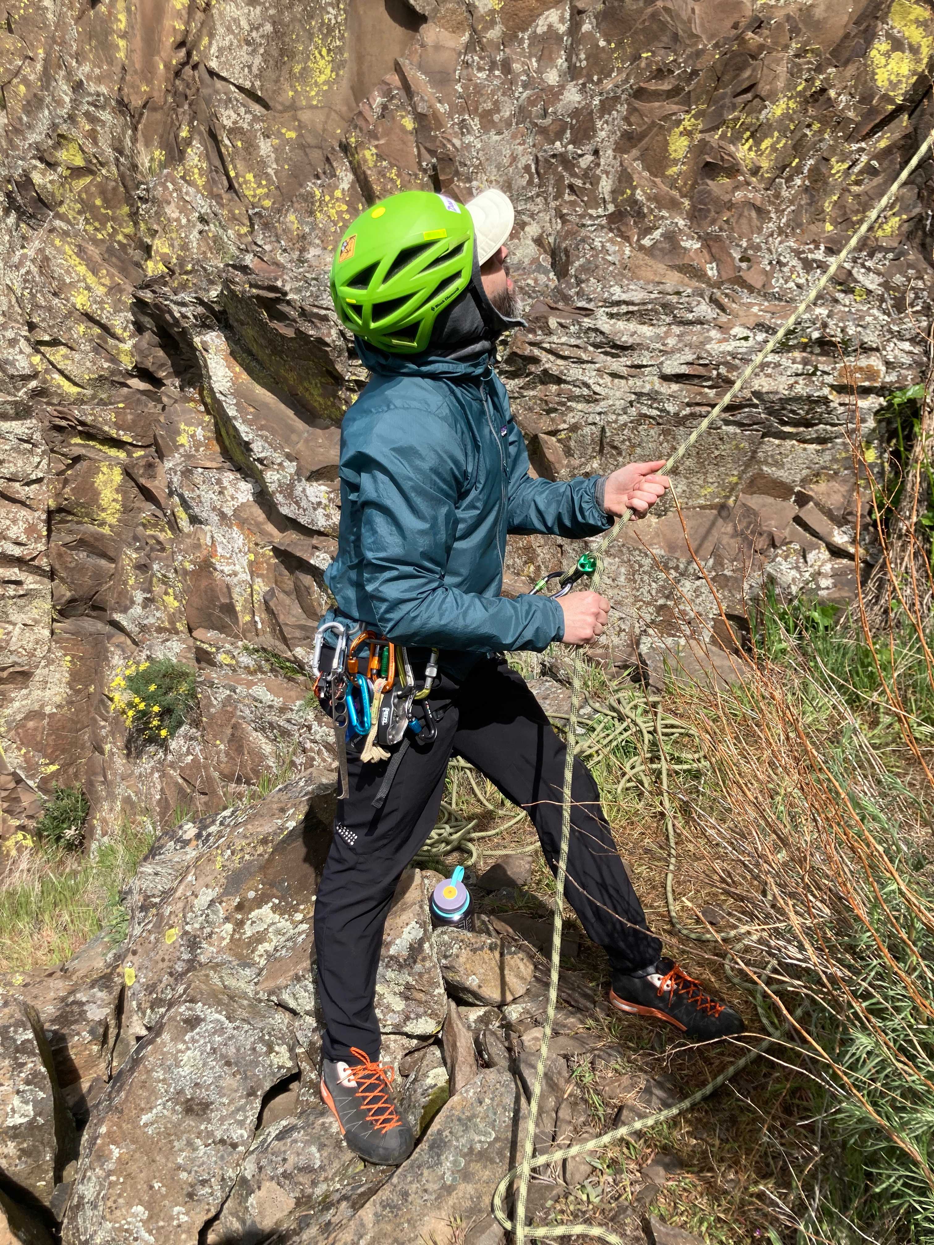 Rock Climbing: Gripping Facts About Vertical Safety (image credits: wikimedia)