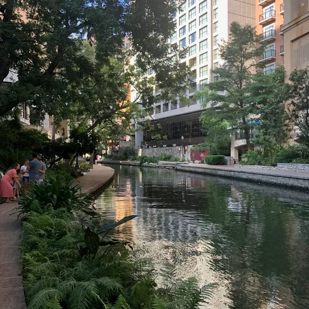 San Antonio, Texas - History, River Walk, and Room to Breathe (Image Credits: Unsplash)