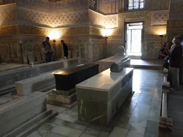 5. The Curse Inscription on Tamerlane's Tomb (Image Credits: By Leon petrosyan, CC BY-SA 3.0)