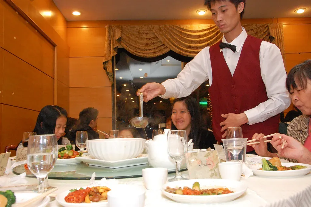 8. Whether Children at the Table Seem Supervised (maveric2003, Flickr, CC BY 2.0)