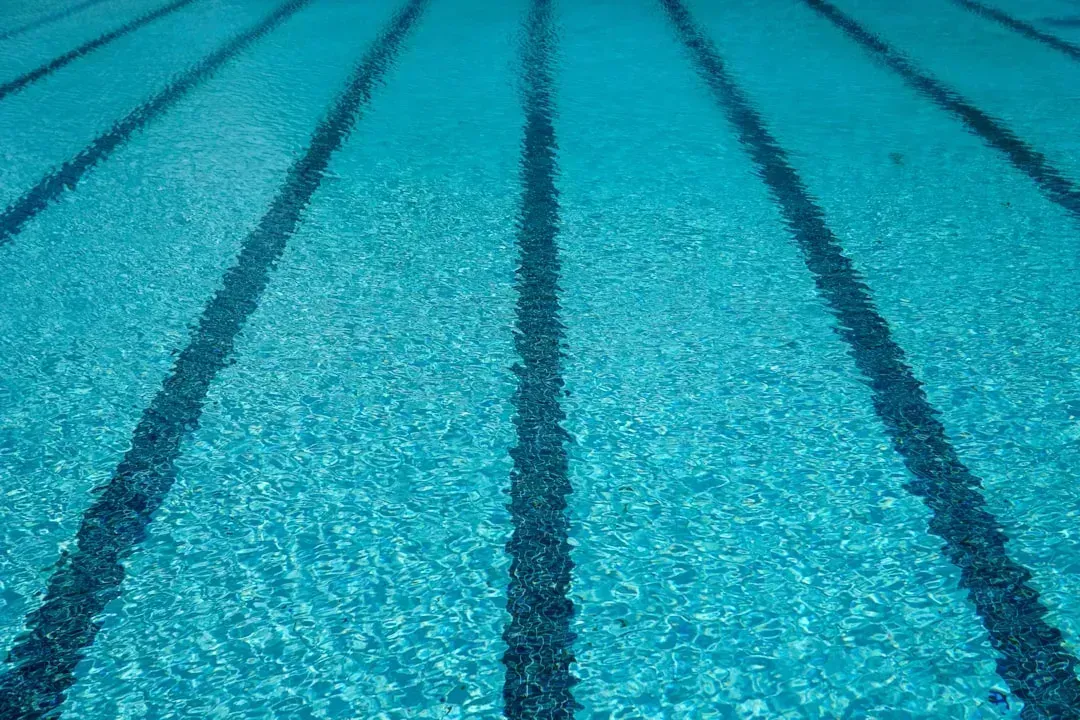 4. Swimming After Eating Will Give You Deadly Cramps (Image Credits: Unsplash)